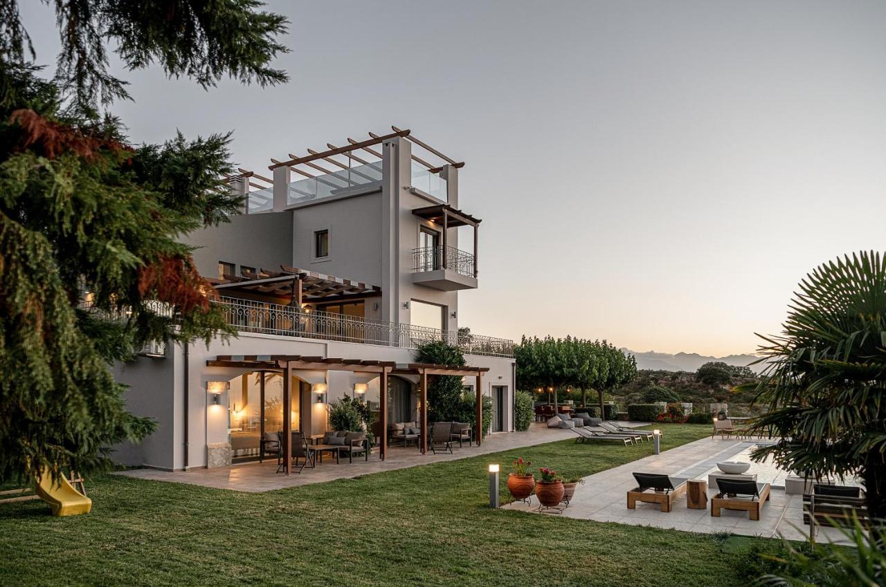 Tria Monastiria Villa Heora - The Floating Residence מראה חיצוני תמונה