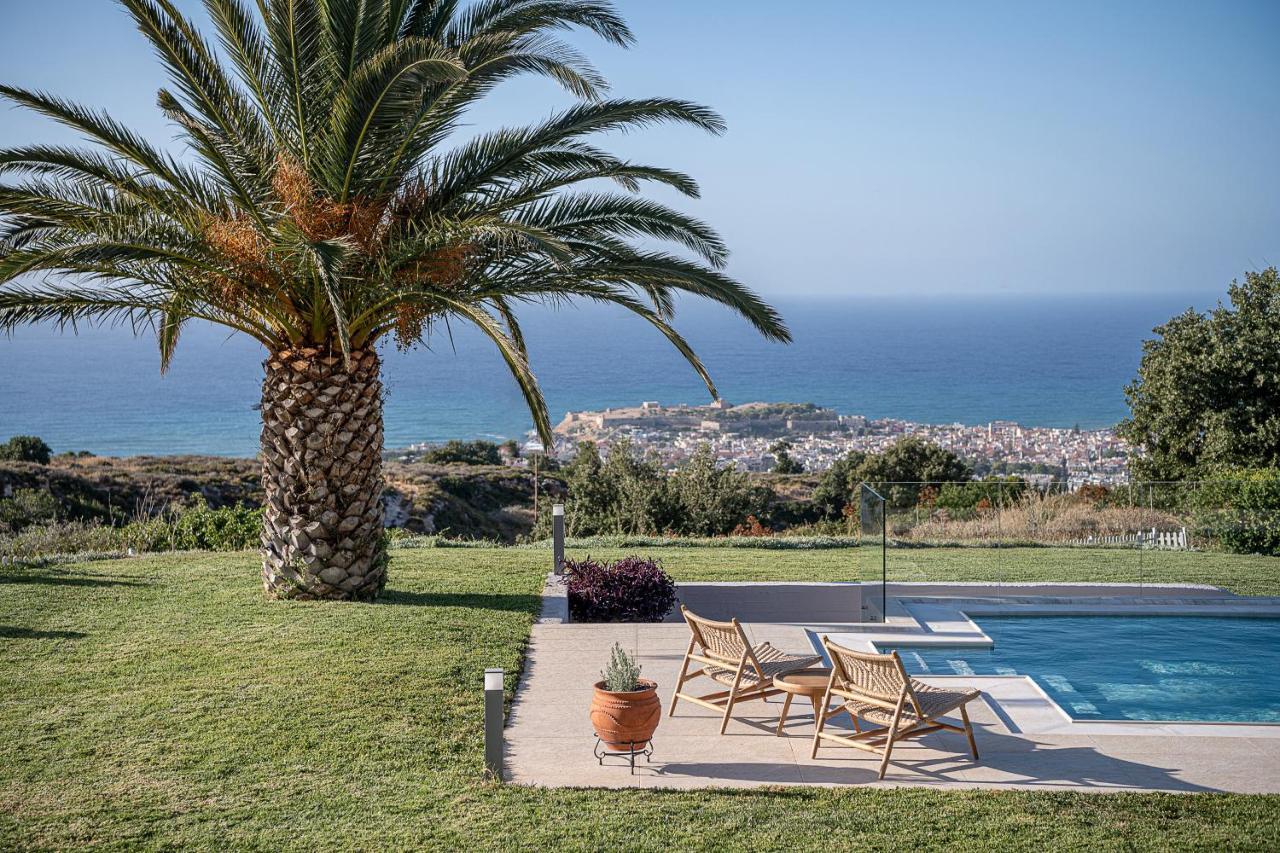 Tria Monastiria Villa Heora - The Floating Residence מראה חיצוני תמונה