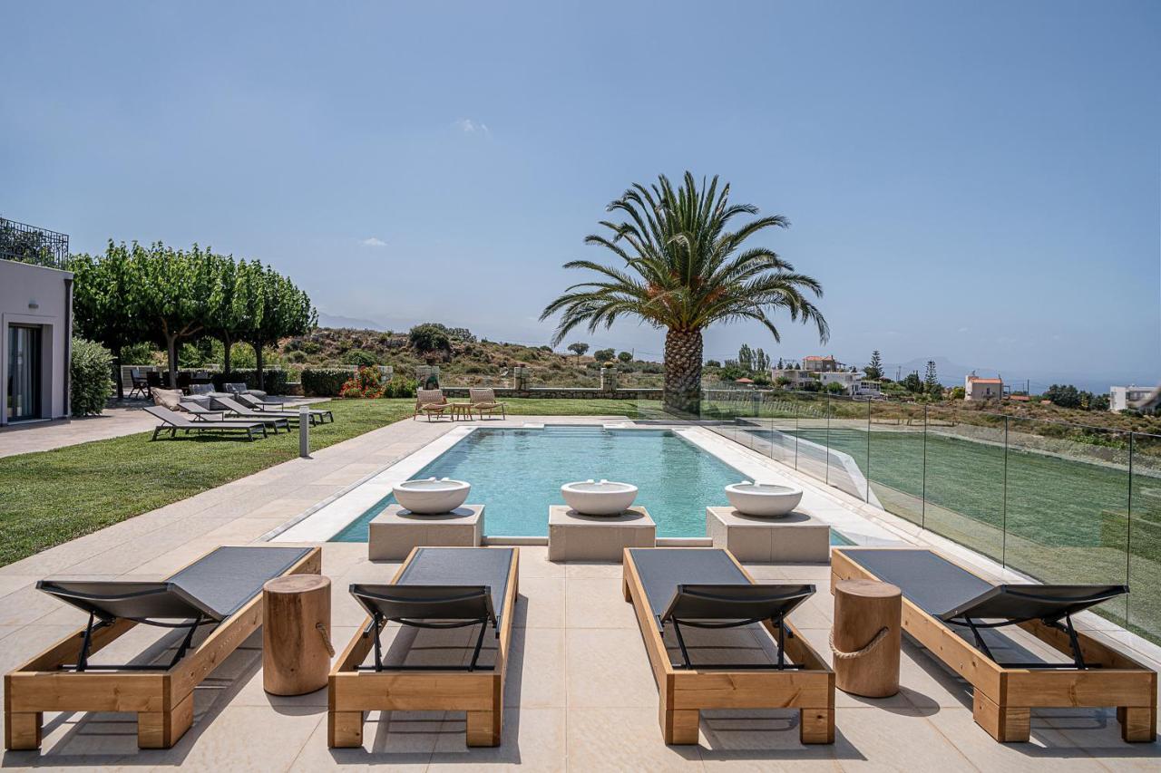 Tria Monastiria Villa Heora - The Floating Residence מראה חיצוני תמונה