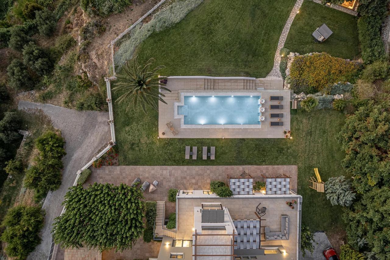 Tria Monastiria Villa Heora - The Floating Residence מראה חיצוני תמונה