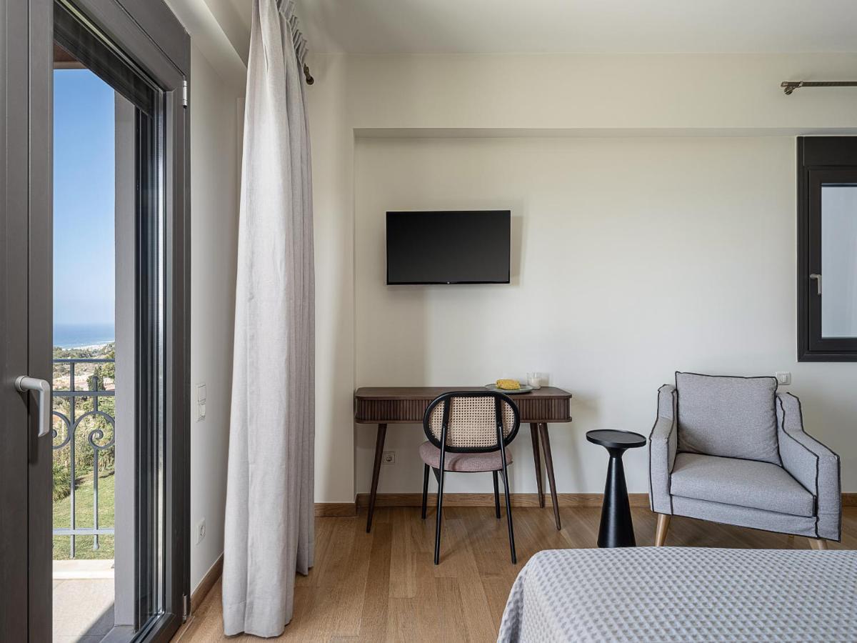 Tria Monastiria Villa Heora - The Floating Residence מראה חיצוני תמונה