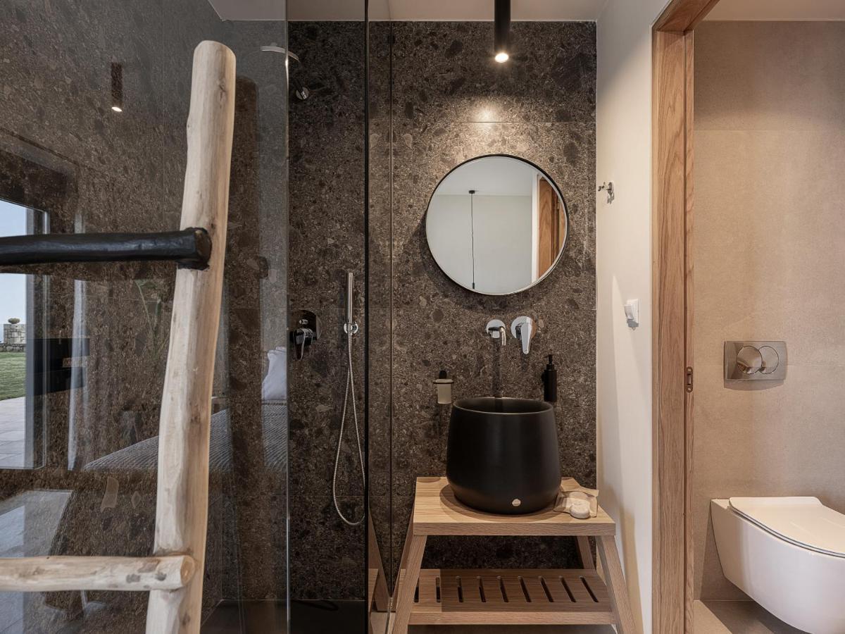 Tria Monastiria Villa Heora - The Floating Residence מראה חיצוני תמונה