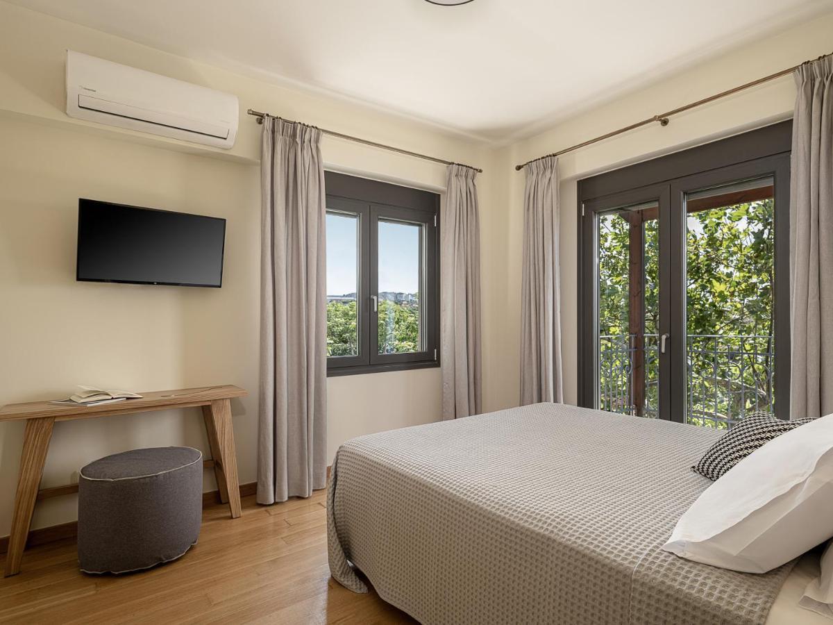 Tria Monastiria Villa Heora - The Floating Residence מראה חיצוני תמונה