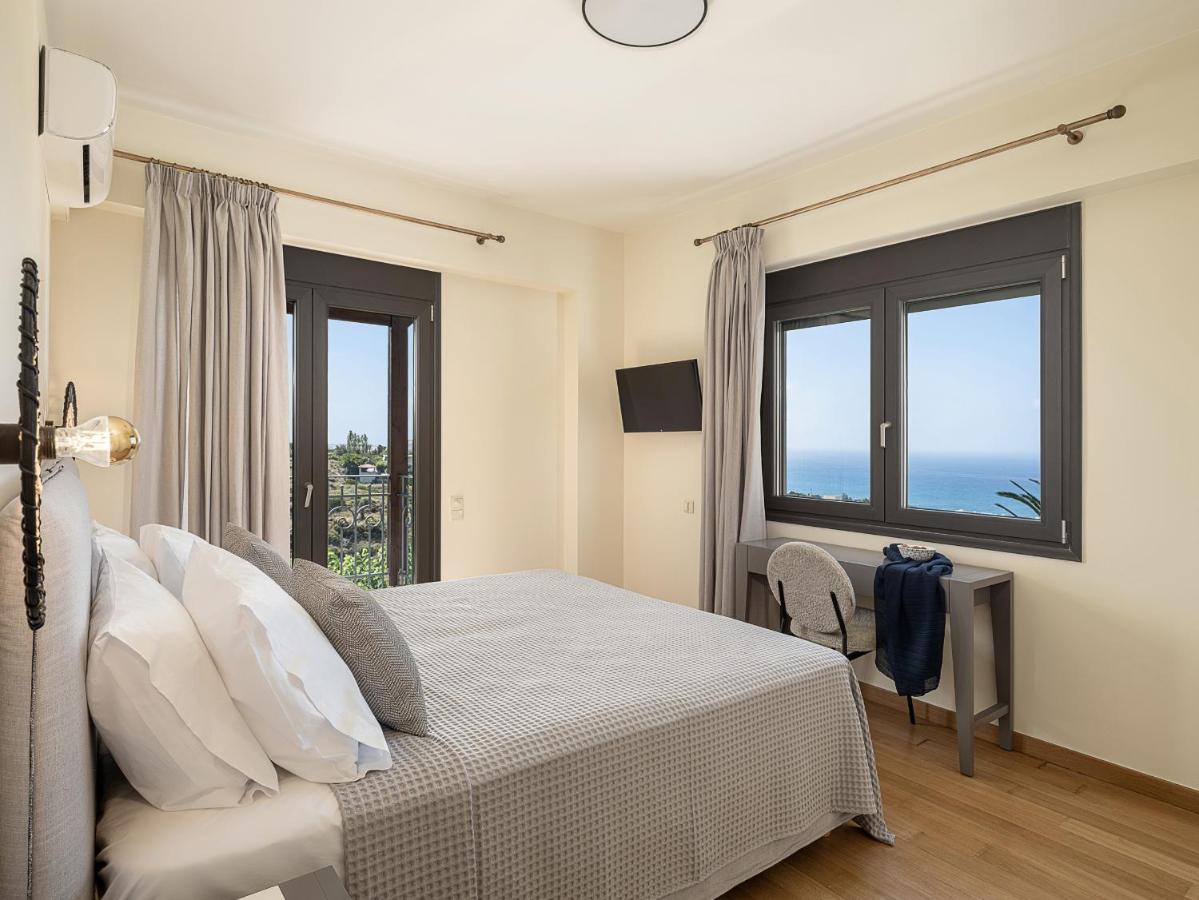 Tria Monastiria Villa Heora - The Floating Residence מראה חיצוני תמונה