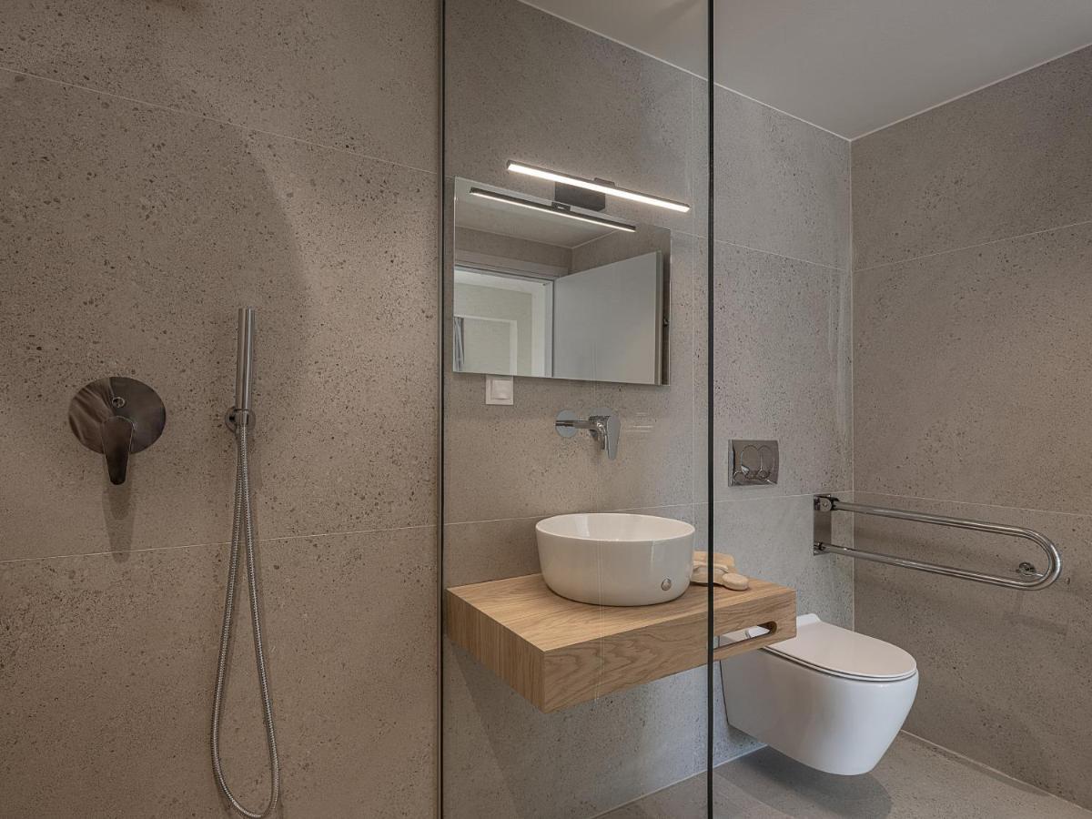 Tria Monastiria Villa Heora - The Floating Residence מראה חיצוני תמונה