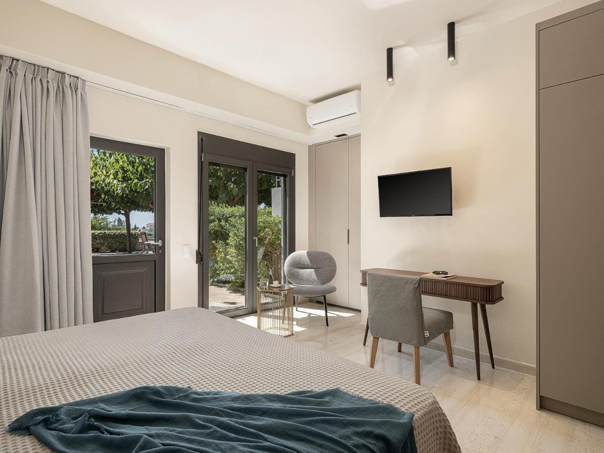Tria Monastiria Villa Heora - The Floating Residence מראה חיצוני תמונה
