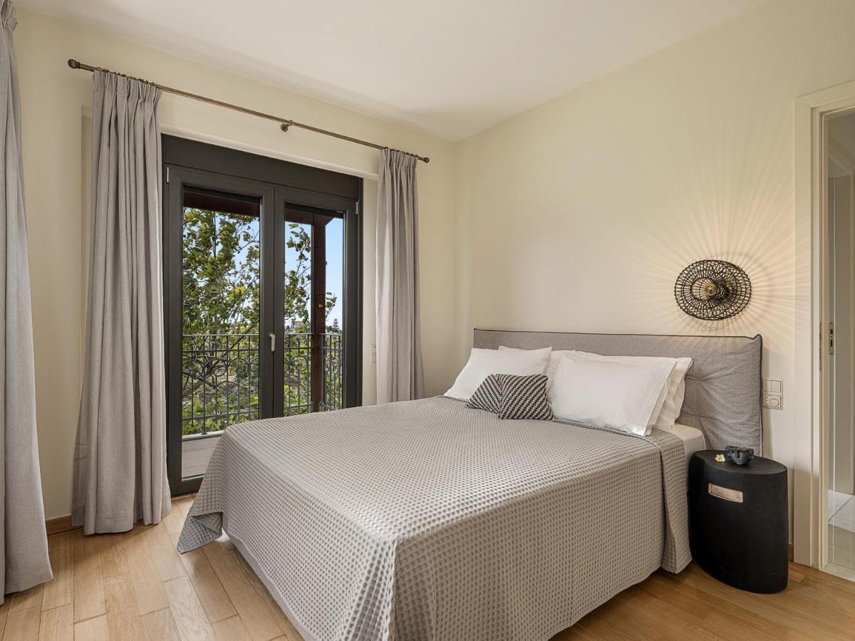 Tria Monastiria Villa Heora - The Floating Residence מראה חיצוני תמונה