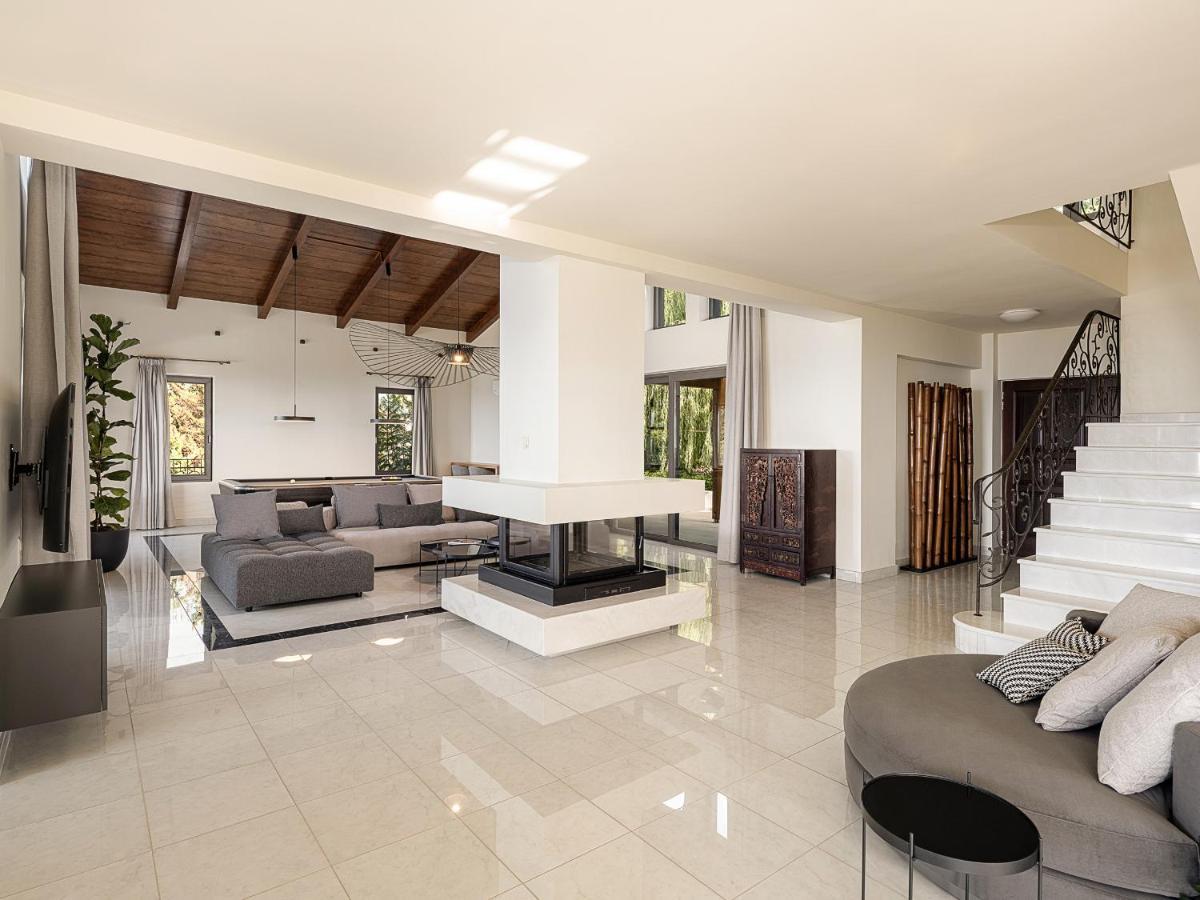 Tria Monastiria Villa Heora - The Floating Residence מראה חיצוני תמונה