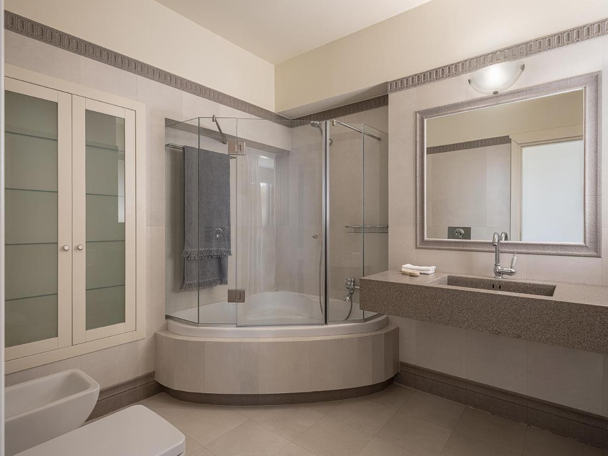 Tria Monastiria Villa Heora - The Floating Residence מראה חיצוני תמונה