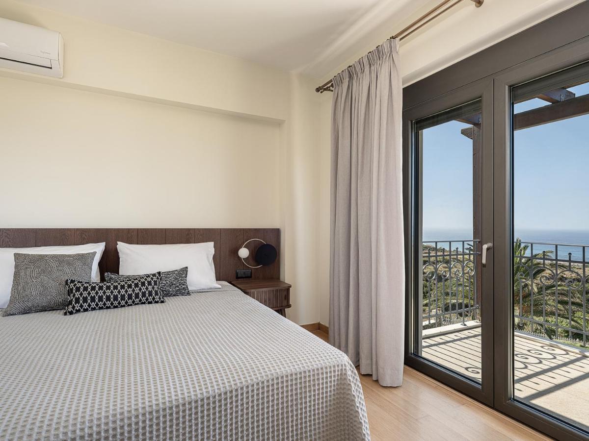 Tria Monastiria Villa Heora - The Floating Residence מראה חיצוני תמונה