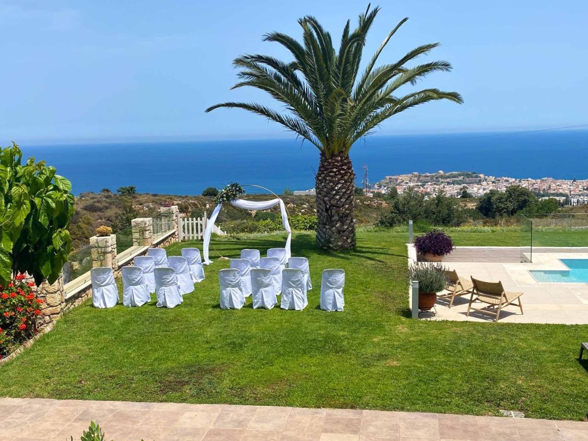 Tria Monastiria Villa Heora - The Floating Residence מראה חיצוני תמונה
